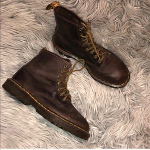 Vintage Dr. Martens brown leather 1460 boots
